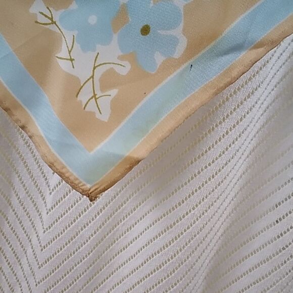 Vintage Vera Neumann Scarf Size 22X22 Approximately main image 2